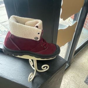 NEW wine leather boots soft, cushioned lining around ankle